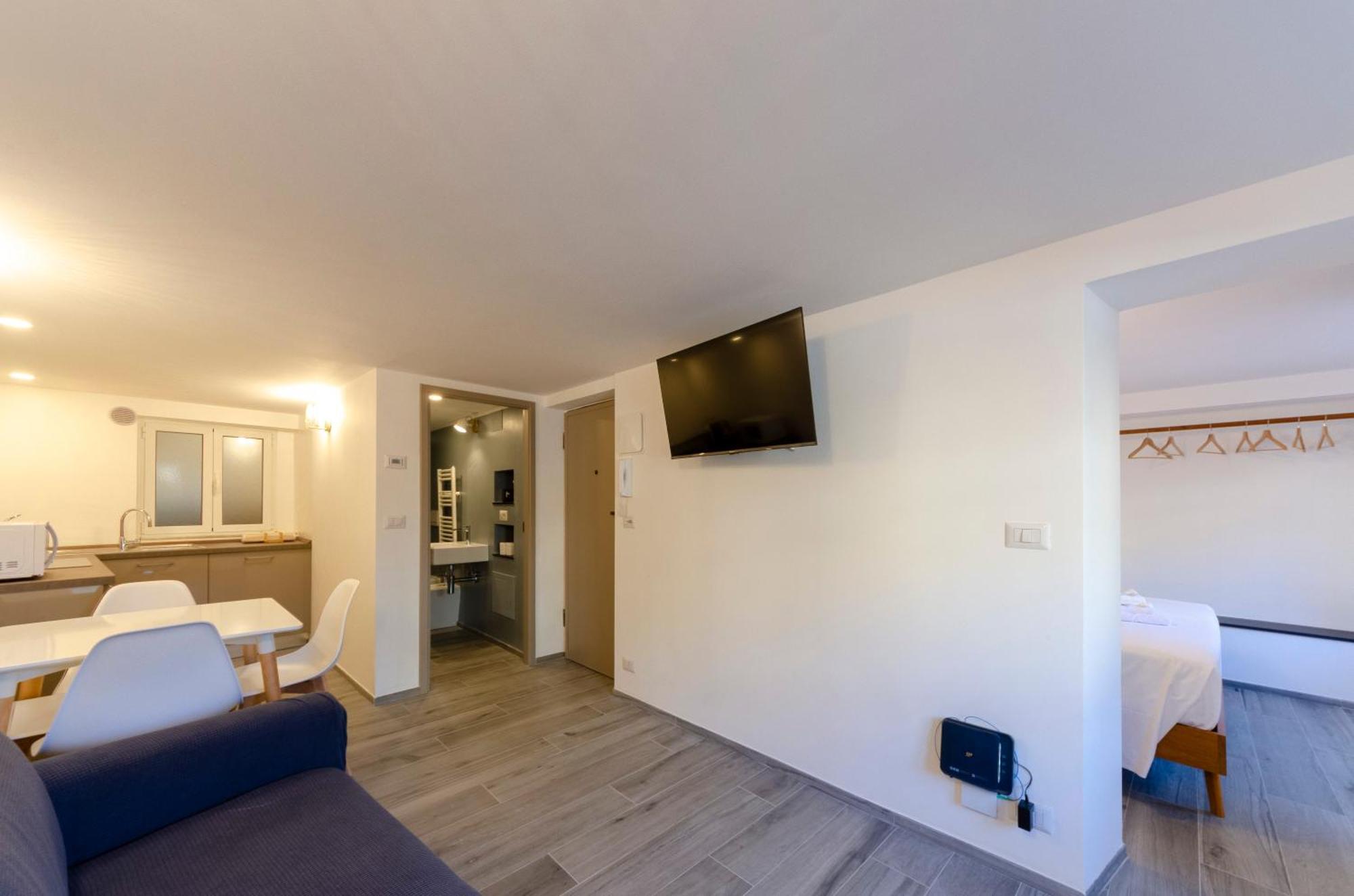 Castelli'S Apartmetnts Fico 1 Janov Exteriér fotografie
